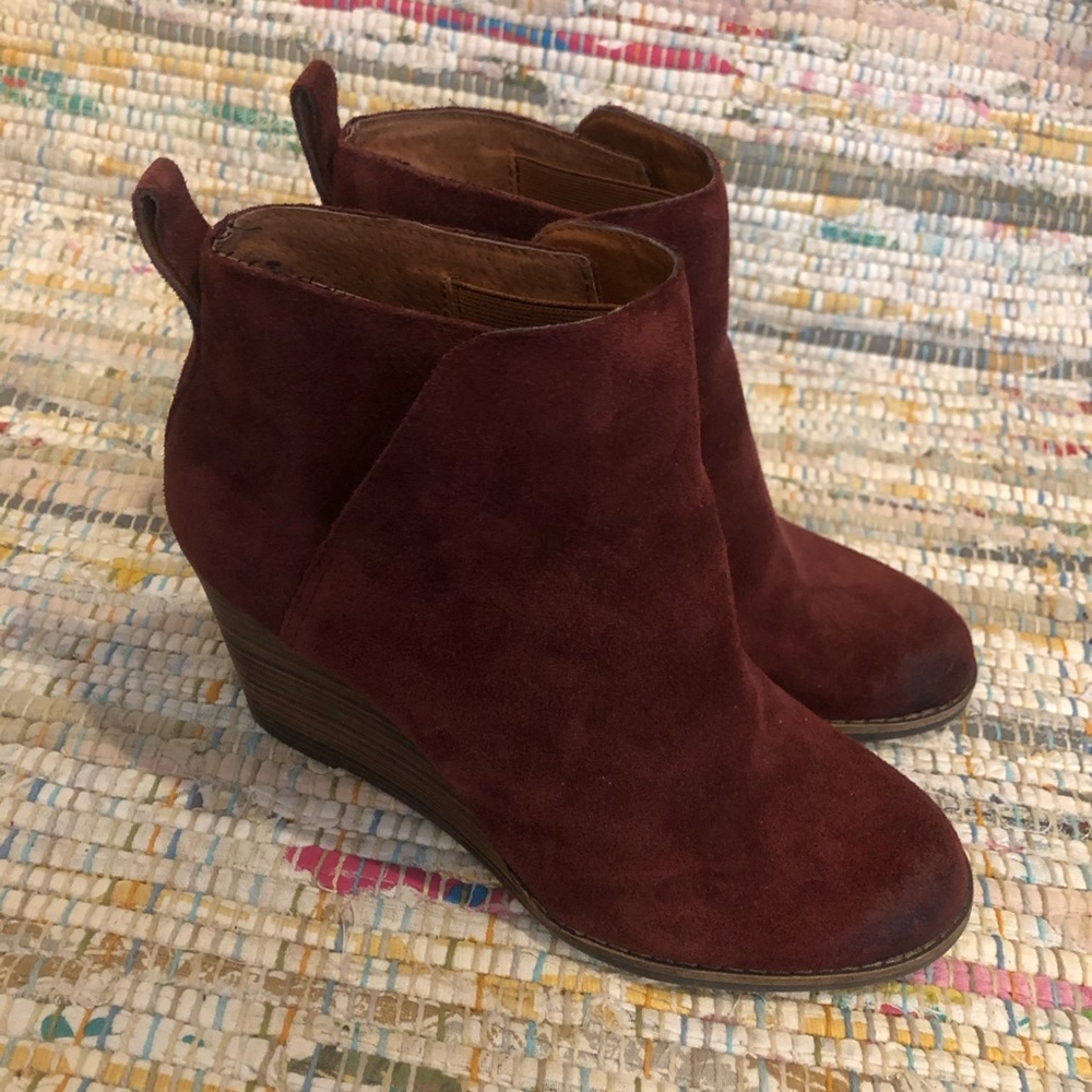 Lucky Brand • ankle booties • size 8